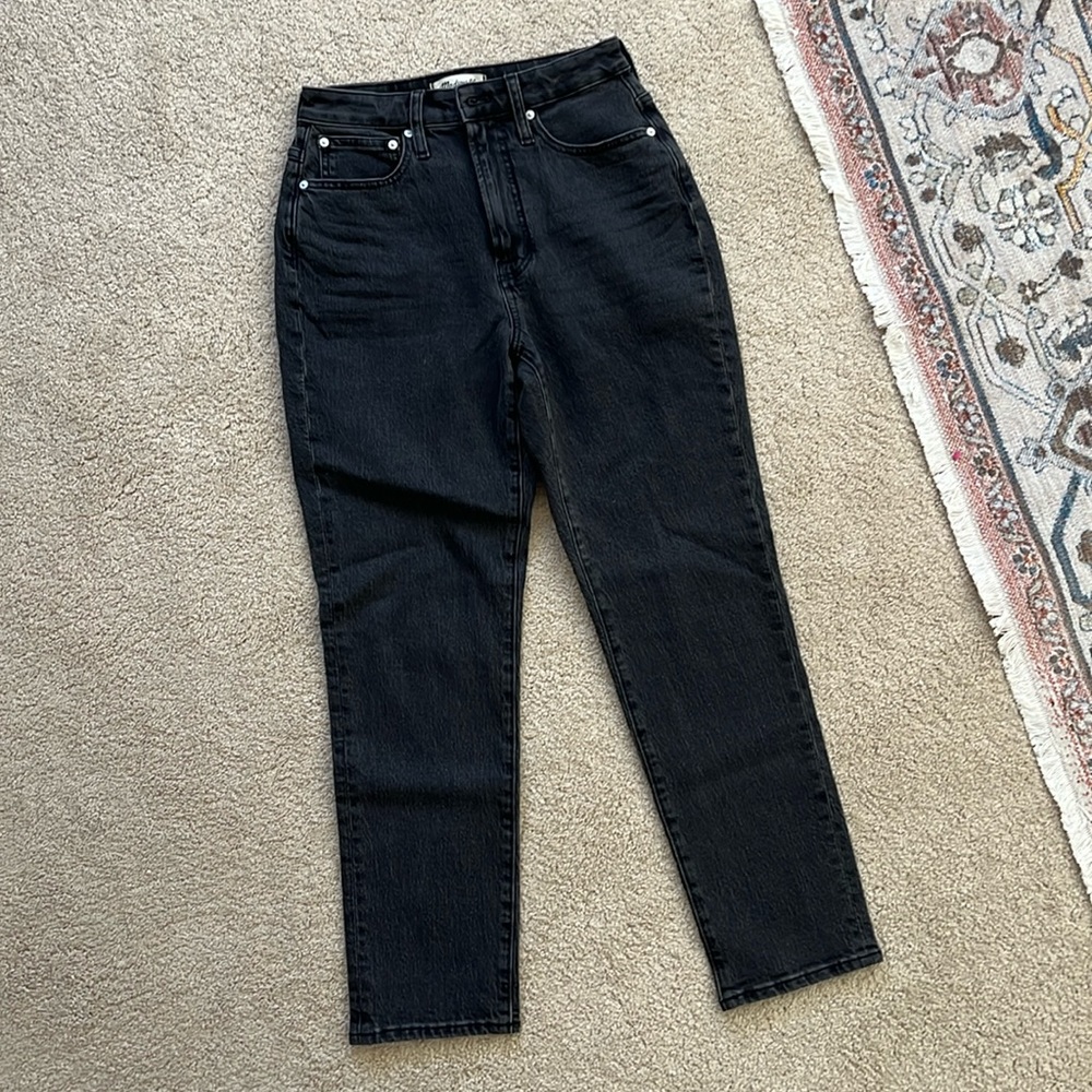 ✨NWT✨ Curvy Perfect Vintage Jean in Lunar Wash (size 26/27)